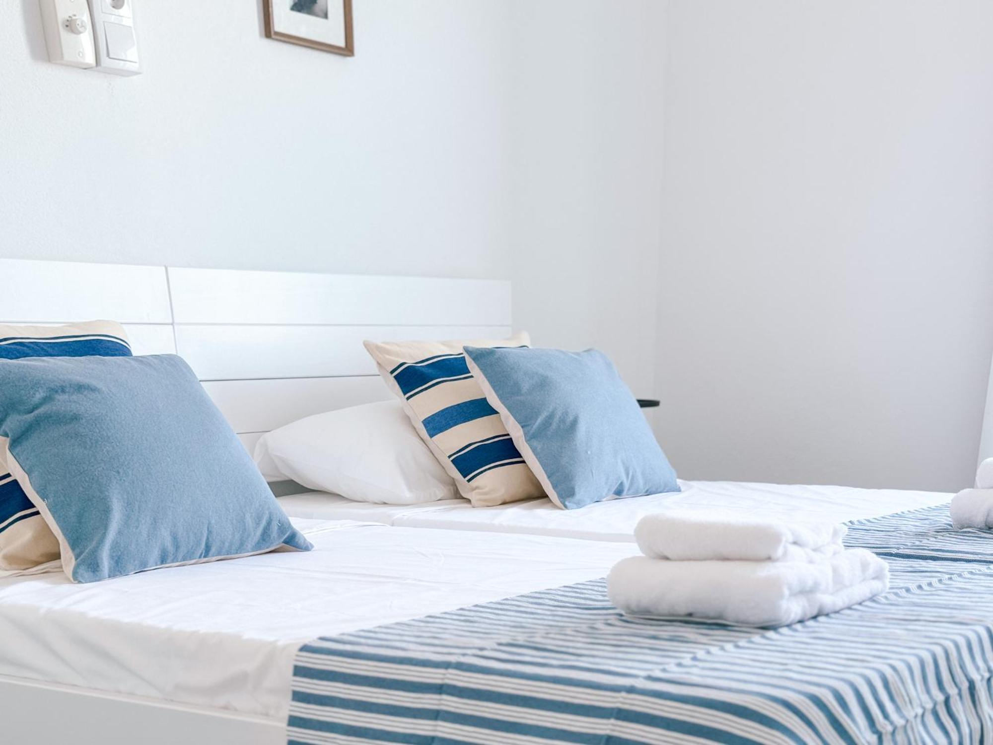 Hostal Sa Roqueta Mahon Экстерьер фото