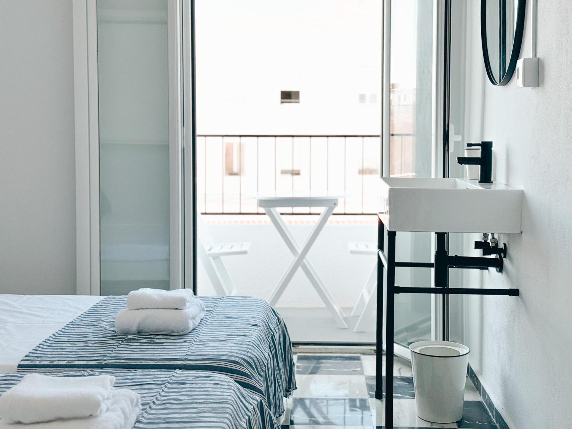 Hostal Sa Roqueta Mahon Экстерьер фото